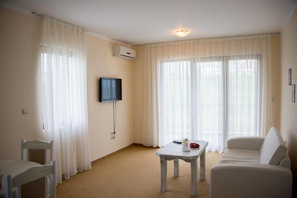 Rocamar Beach Resortツァレヴォ エクステリア 写真